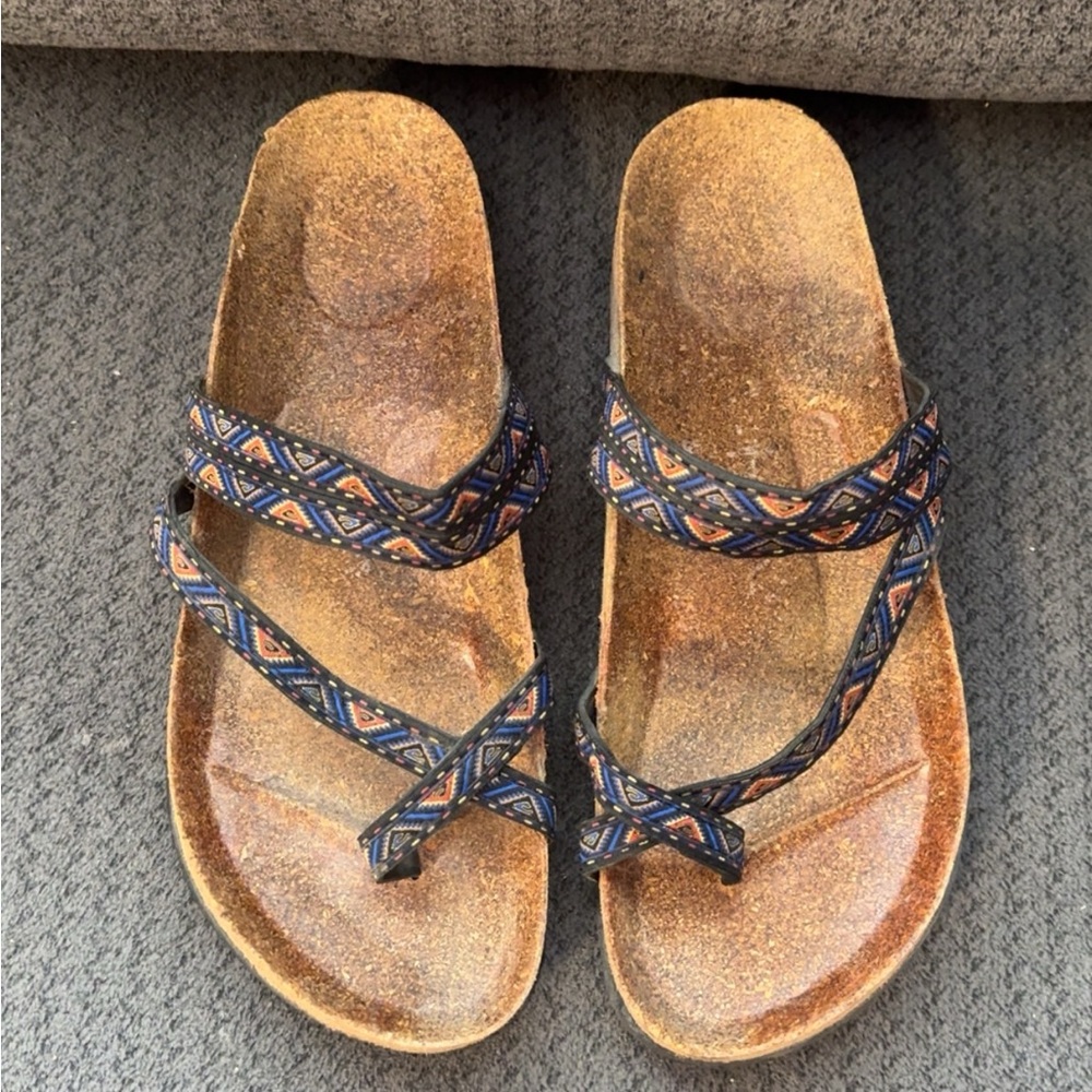 Black and Brown Sandals with Braided Straps and Contoured Footbed